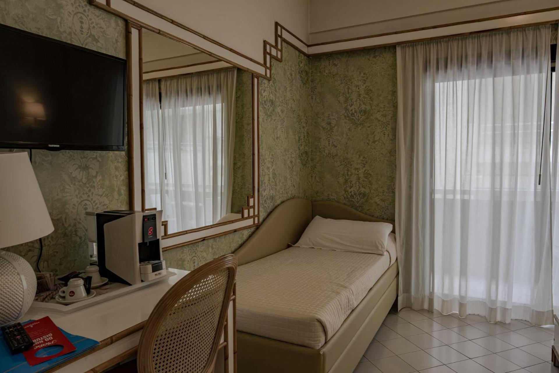 Hotel President - Vintage Hotel In Centro Riccione Exterior foto