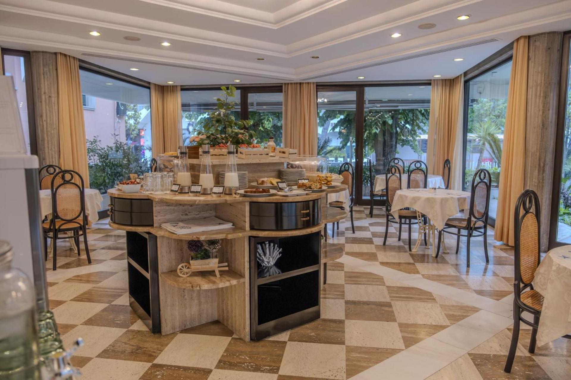 Hotel President - Vintage Hotel In Centro Riccione Exterior foto
