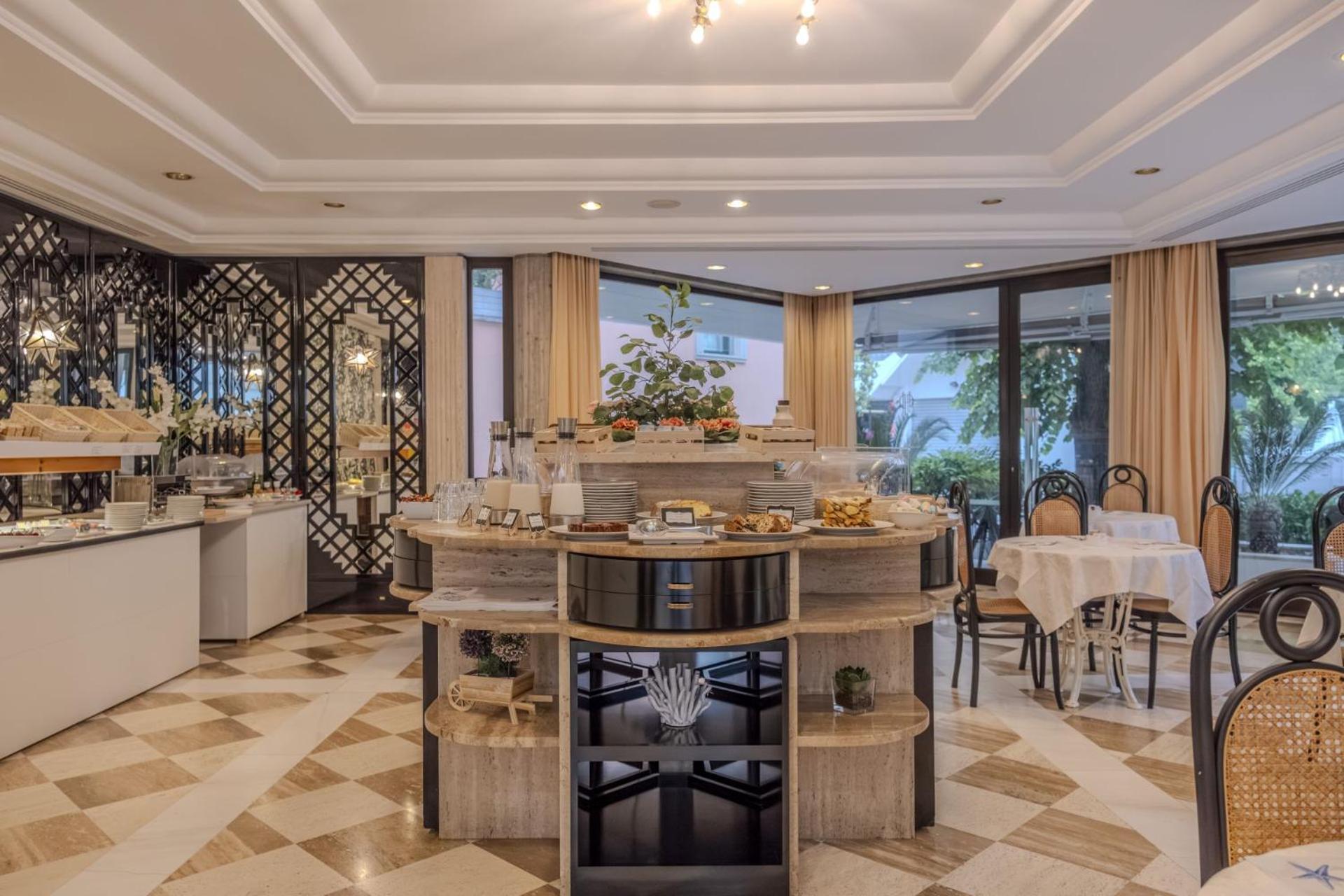 Hotel President - Vintage Hotel In Centro Riccione Exterior foto