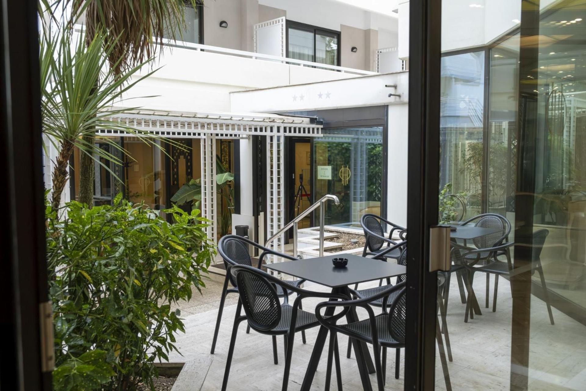 Hotel President - Vintage Hotel In Centro Riccione Exterior foto