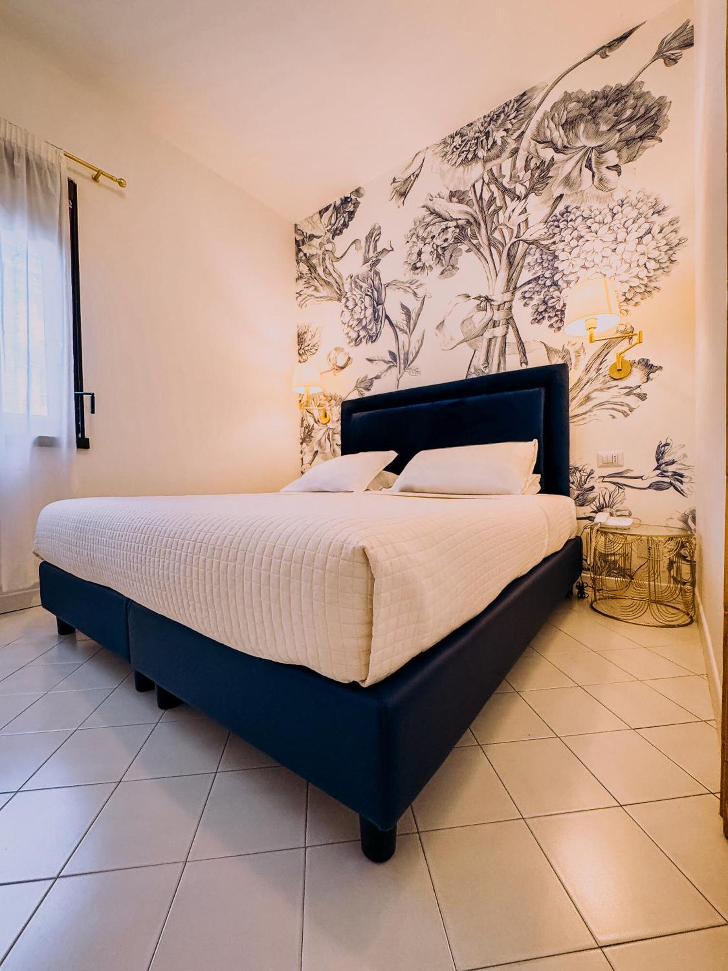 Hotel President - Vintage Hotel In Centro Riccione Exterior foto